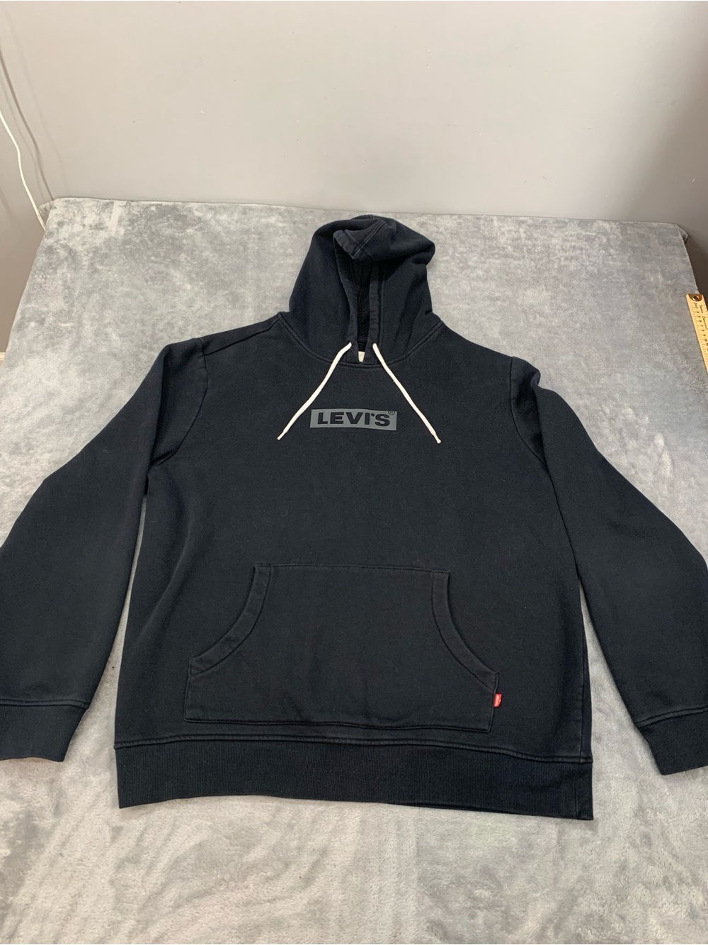 Levi's Men's Black Pullover Hoodie size large
